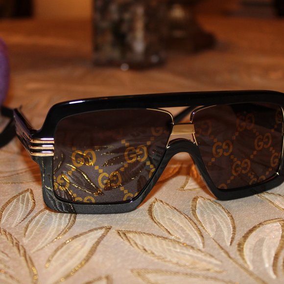 Gucci Square-frame sunglasses with GG lens